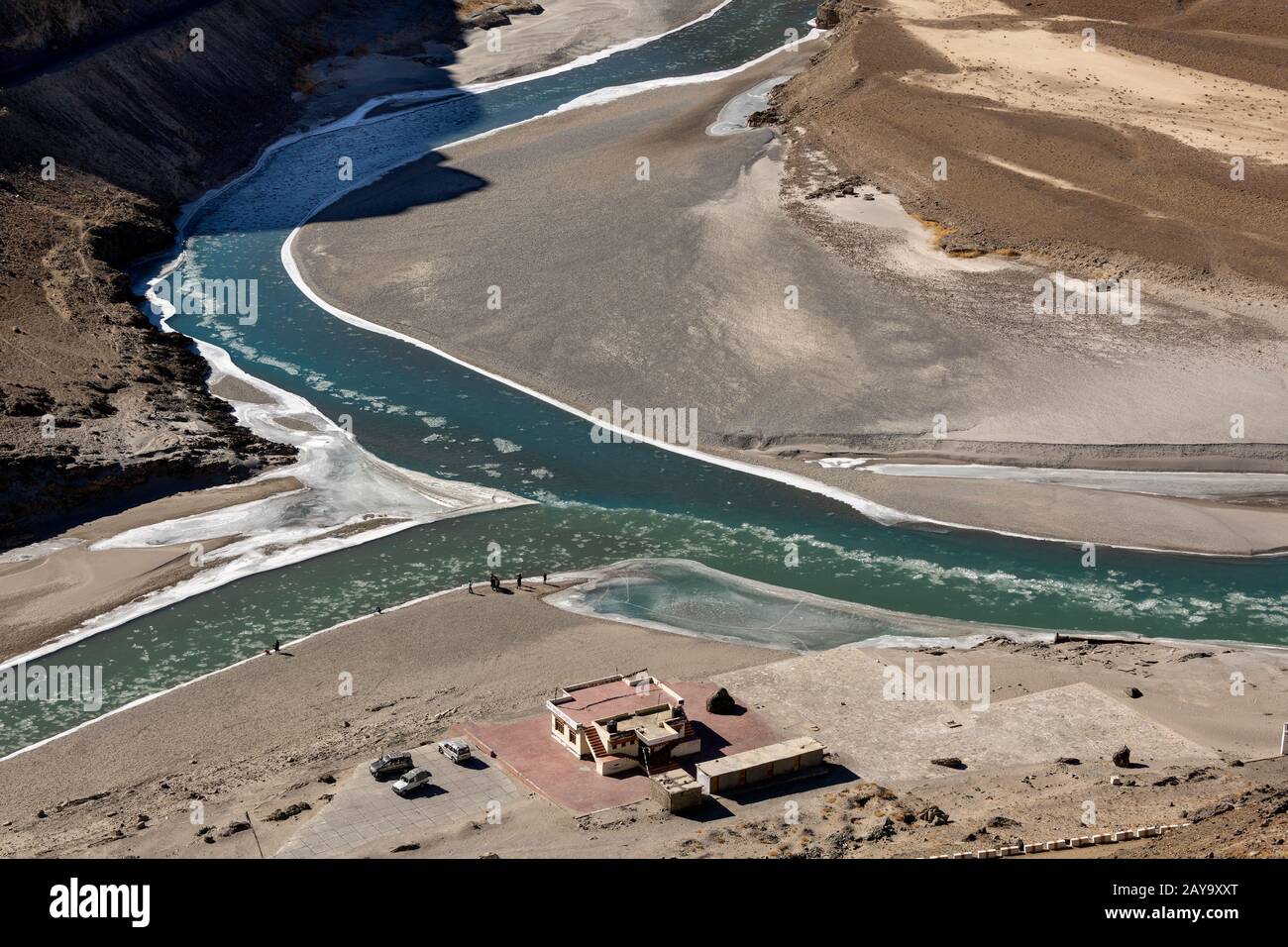 Zusammenfluss von Indus und Zanskar Fluss, westlich von Leh, Ladakh, Indien Stockfoto