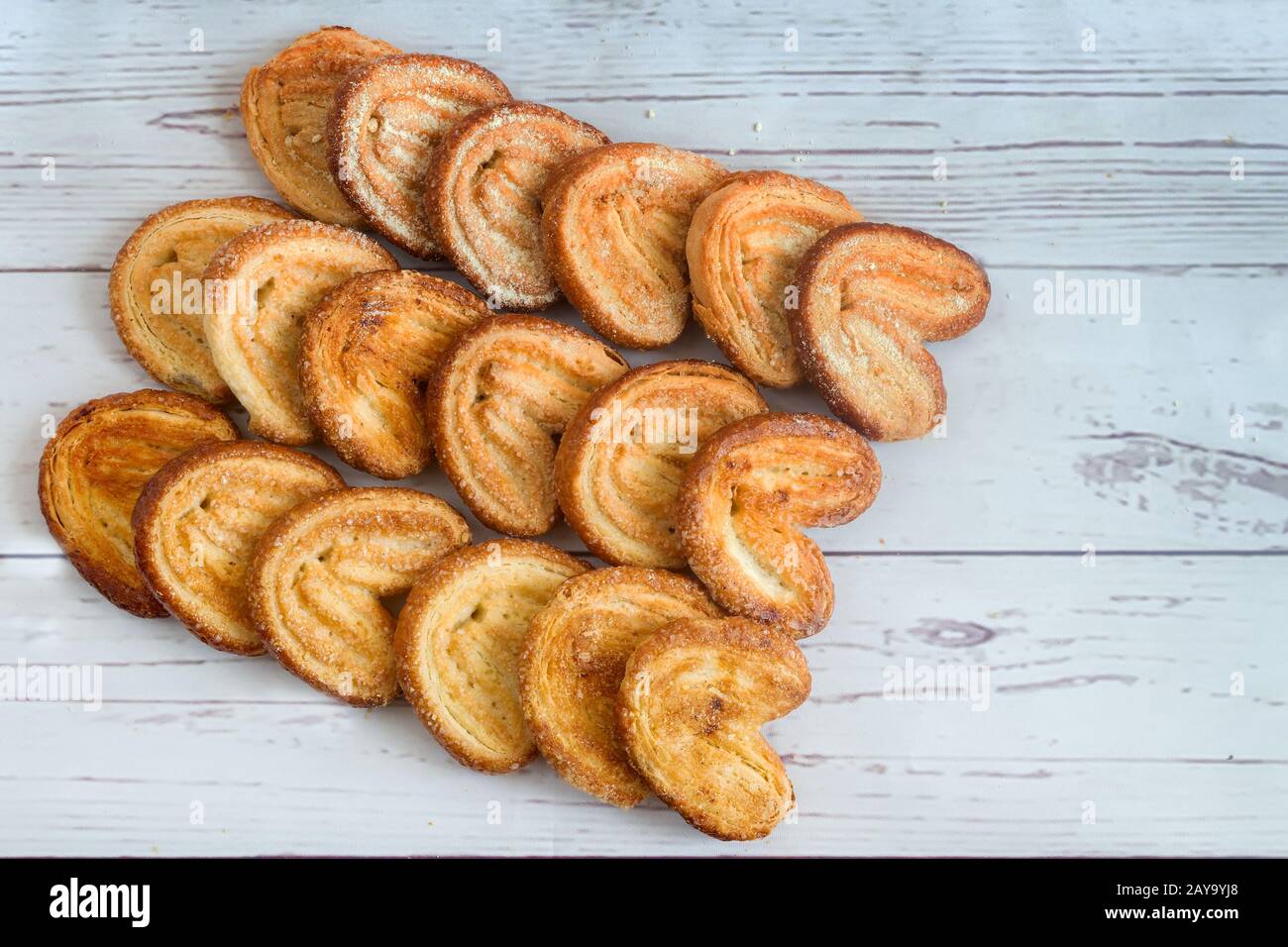 Leckere Cookies auf der Tabelle auf einer Serviette. Stockfoto