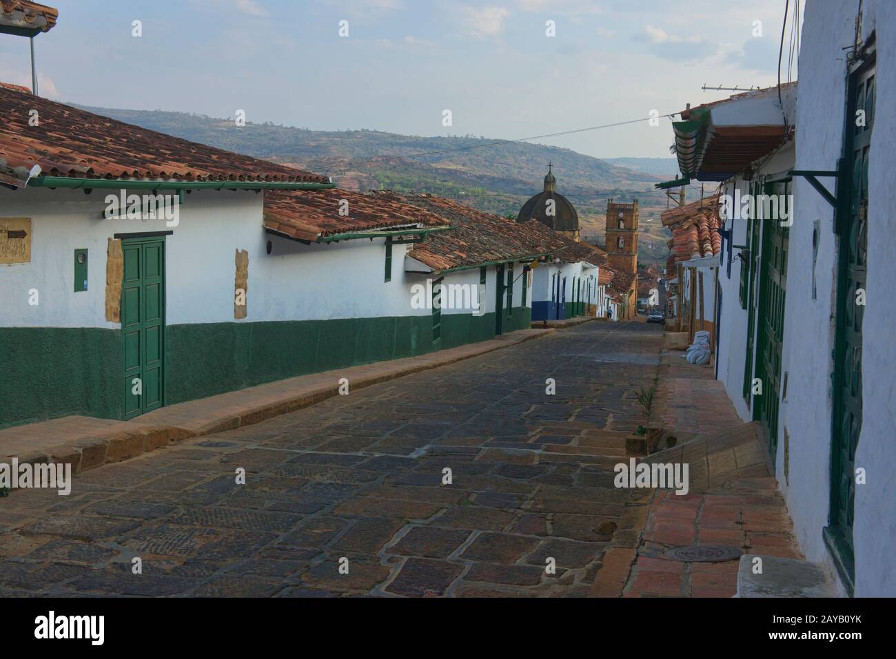 Die bezaubernden Kopfsteinpflasterstraßen im kolonialen Barichara, Santander, Kolumbien Stockfoto