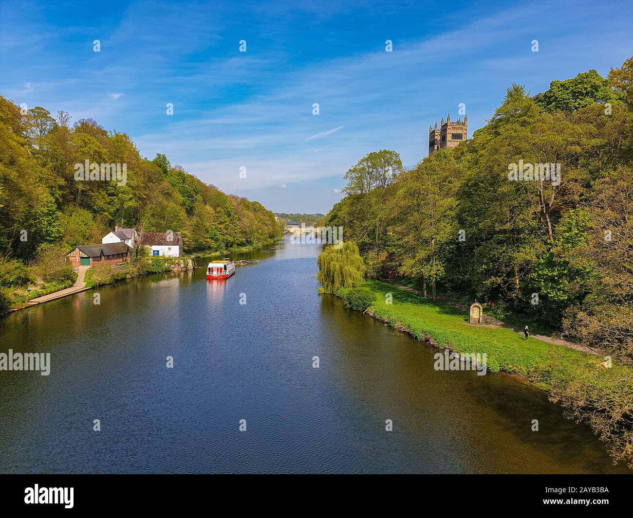 River Wear in Spring in Durham, Großbritannien Stockfoto
