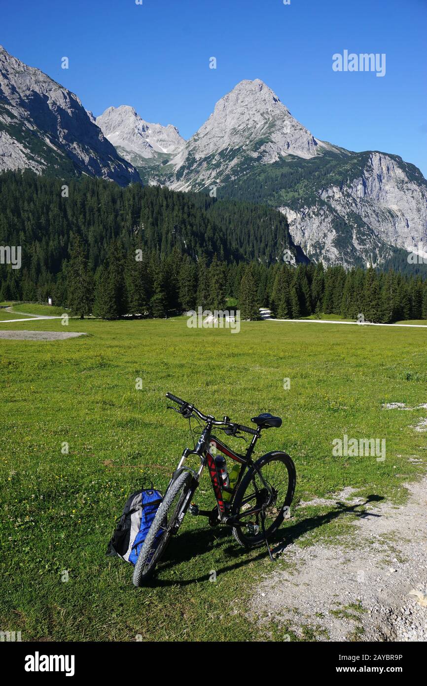 Mieminger Berge, Österreich, Tyrol, Radtour Stockfoto