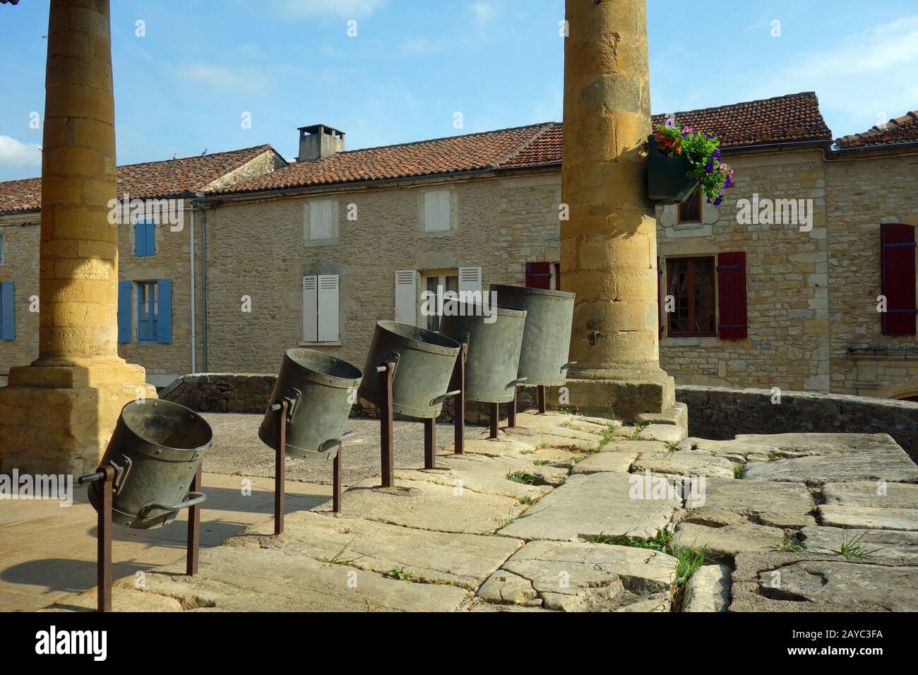 Villefranche du Périgord deckte den Markt ab Stockfoto