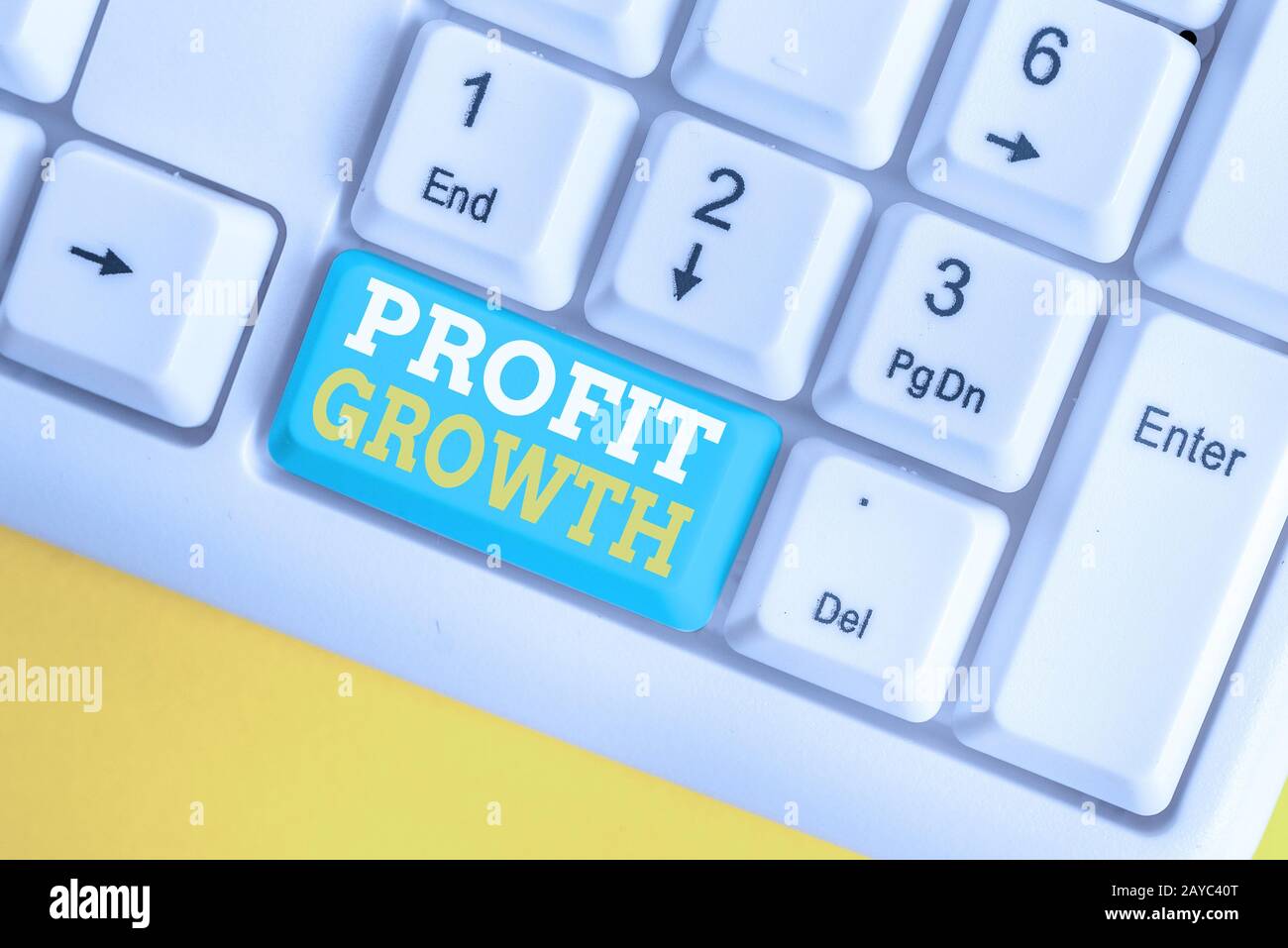 Hinweis zum Gewinnwachstum. Geschäftsfoto mit Zielzusammenhang für die Gesamtverkäufe von Marktanteilen White pc k Stockfoto