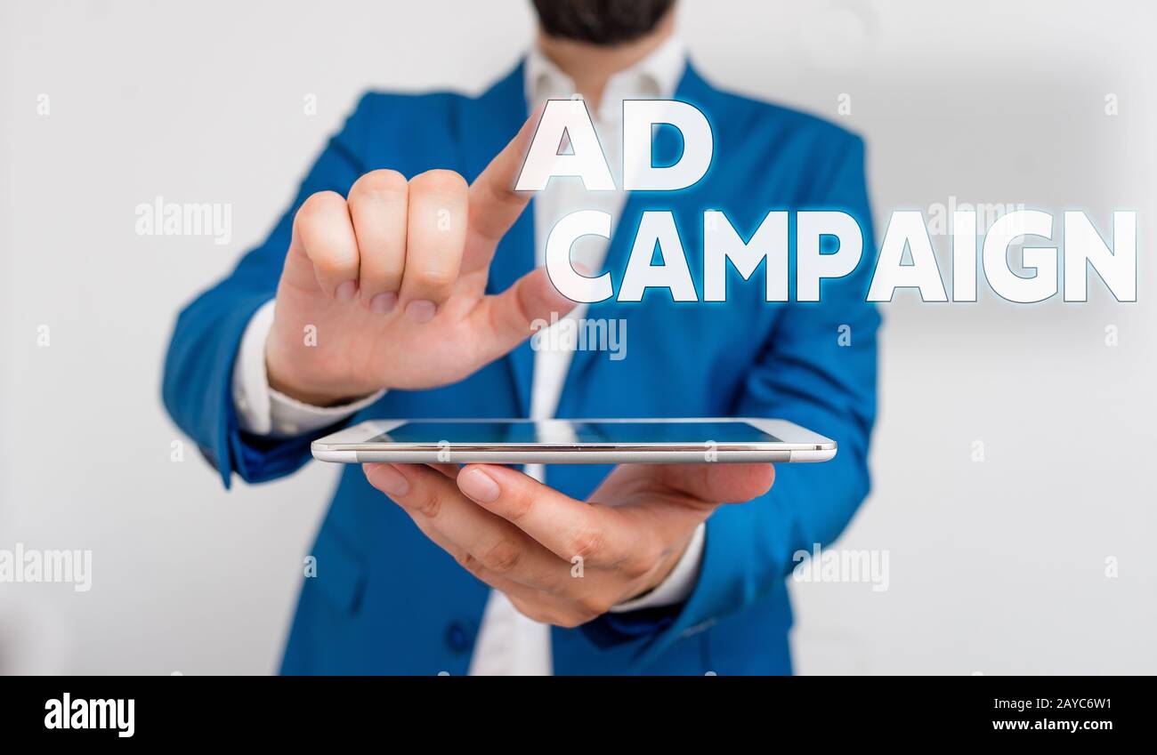 Kampagne für Textwerbung. Geschäftskonzept zur Förderung bestimmter Produkte oder Dienstleistungen durch Internet-Unternehmer mit p Stockfoto
