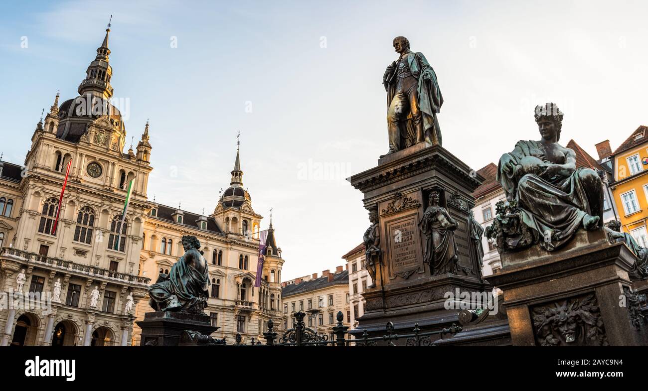 City Square. Bemalte Fassaden in der Altstadt von Graz, Österreich Stockfoto