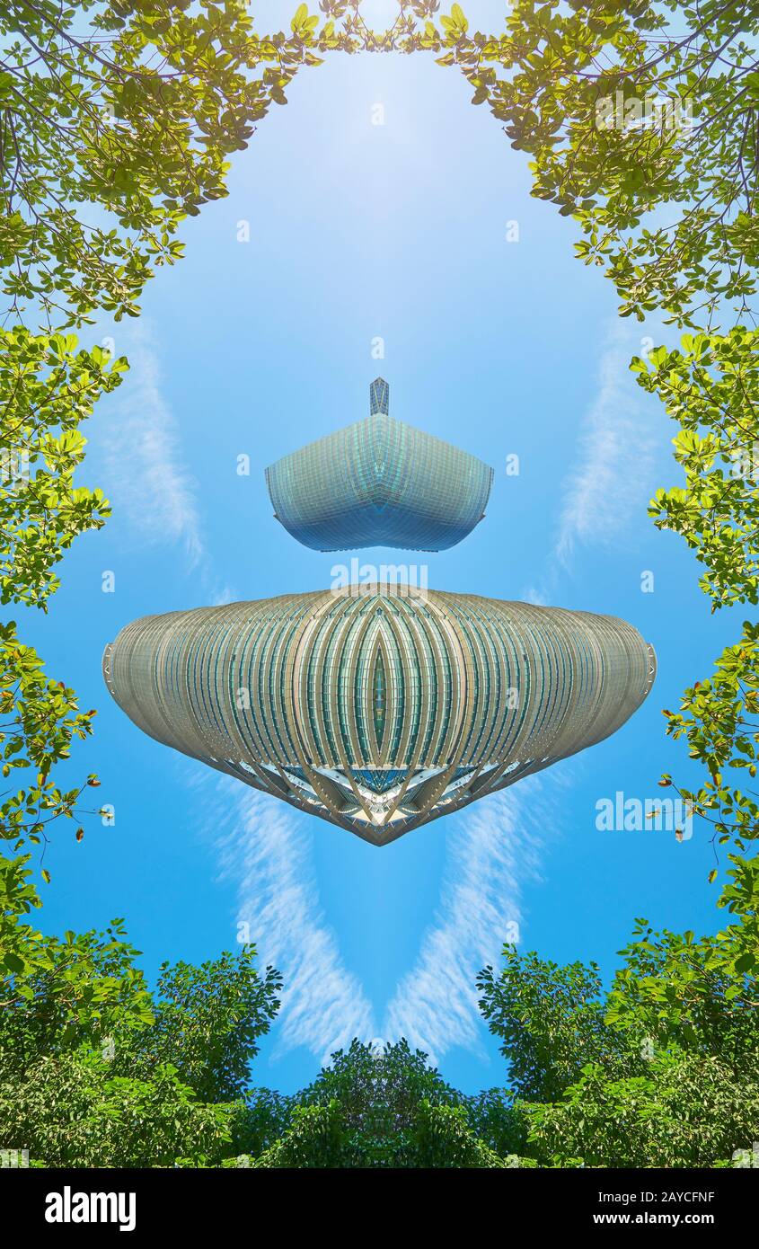 Abstrakte Bilder spiegeln den Effekt des modernen Wolkenkratzers aus Stahl Stockfoto