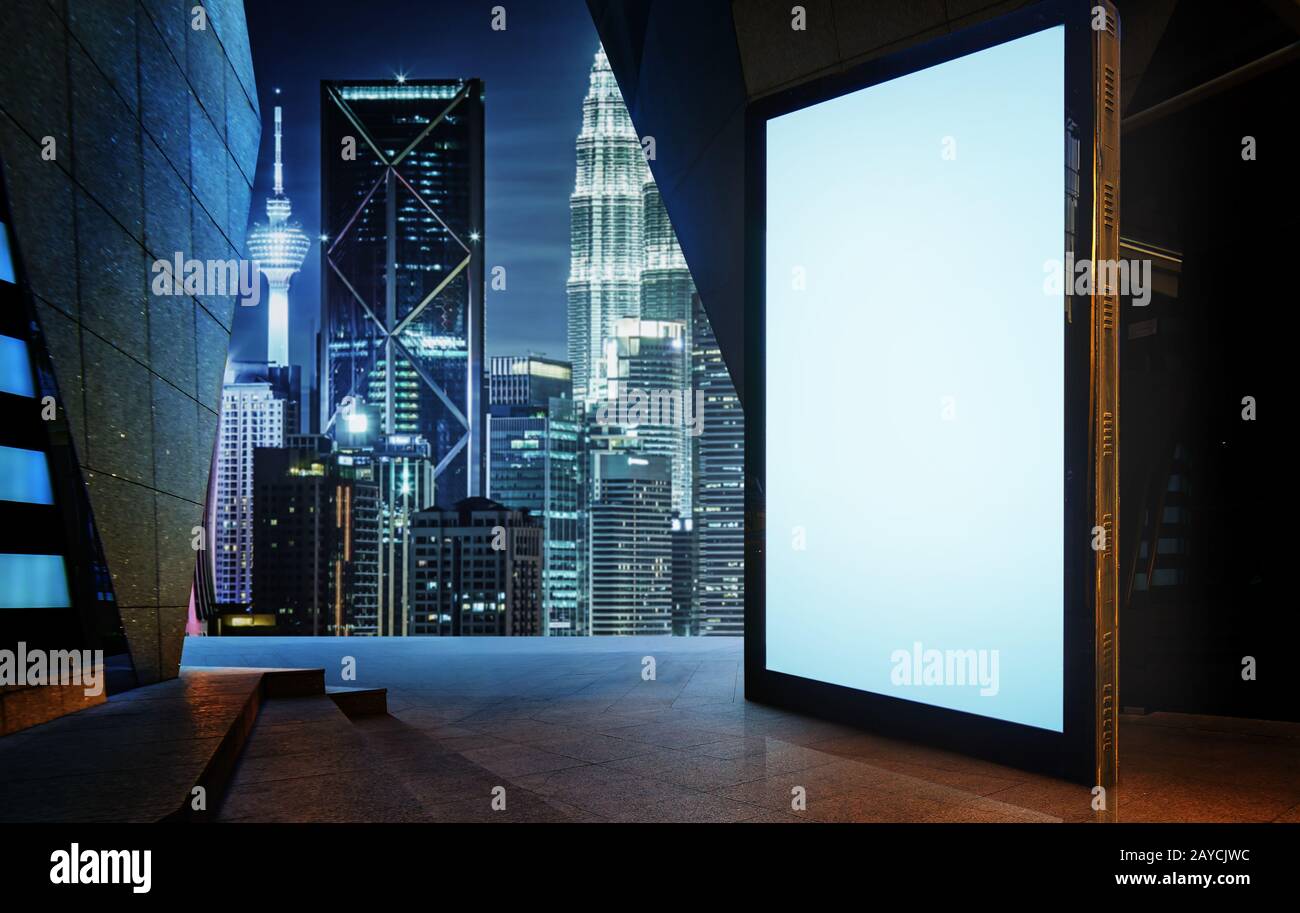 Grossen leeren Bildschirm Billboard mit modernen Stadt Hintergrund. Stockfoto