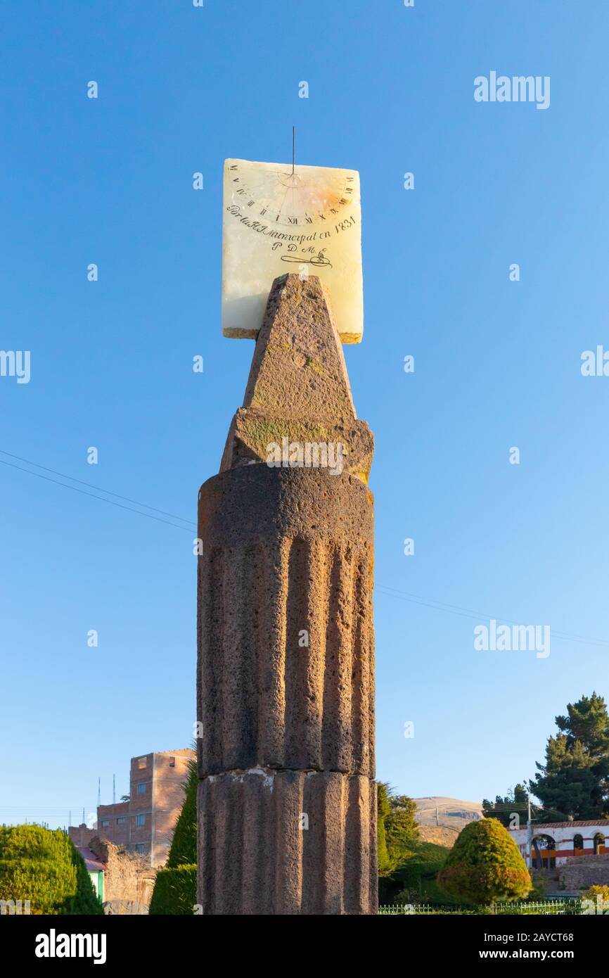 Peru Chucuito alte Sonnenuhr Stockfoto