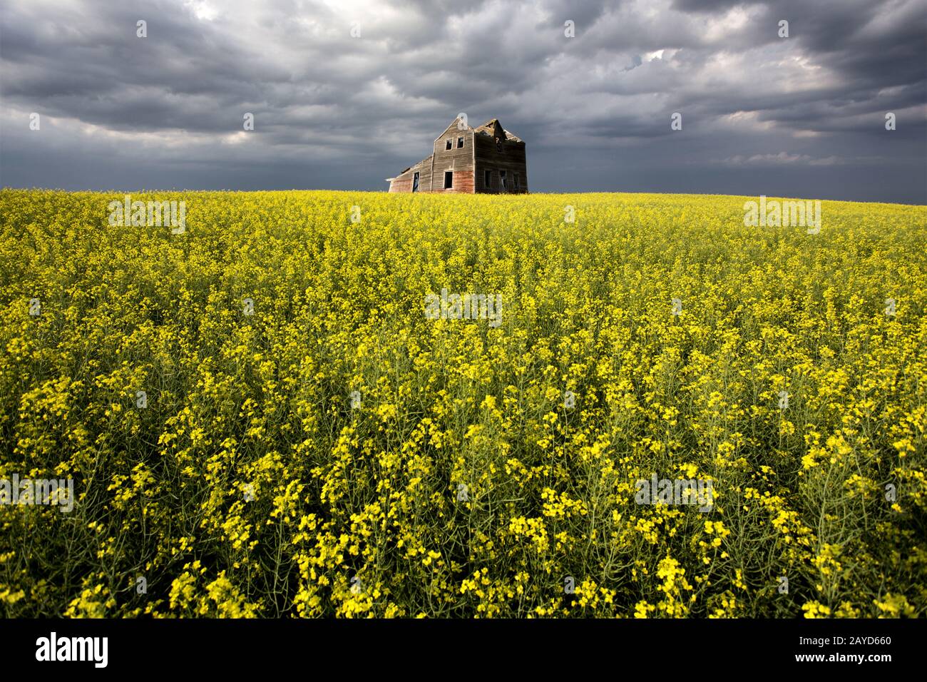 Storm Clouds Canada verlassene Wohnung Stockfoto