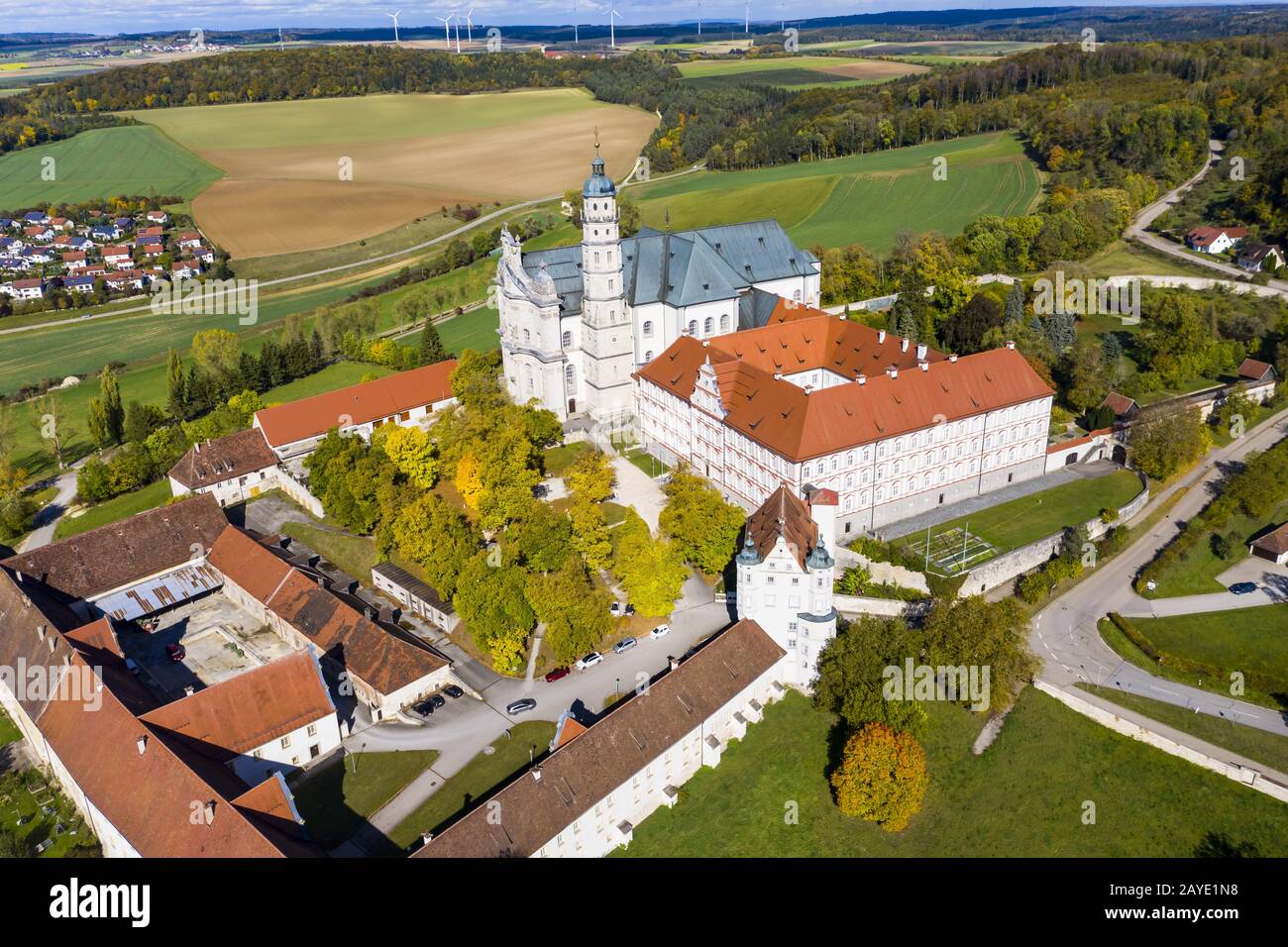 Luftbild Kloster Benediktion, Stift Neresheim, Neresheim, Baden-Württemberg, Deutschland Stockfoto