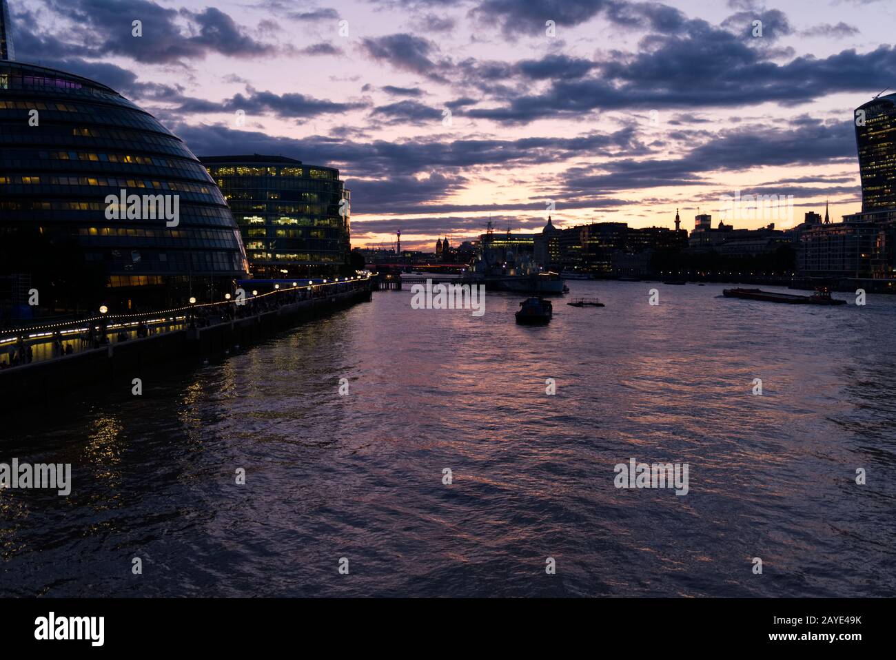 Themse, London, Großbritannien Stockfoto