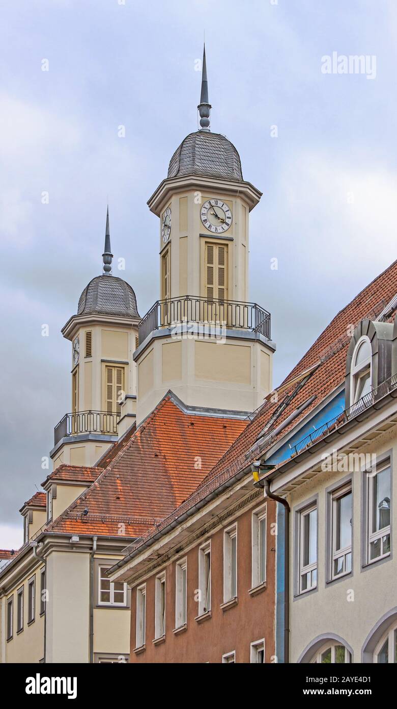 Das Rathaus überragt Tuttlingen Stockfoto