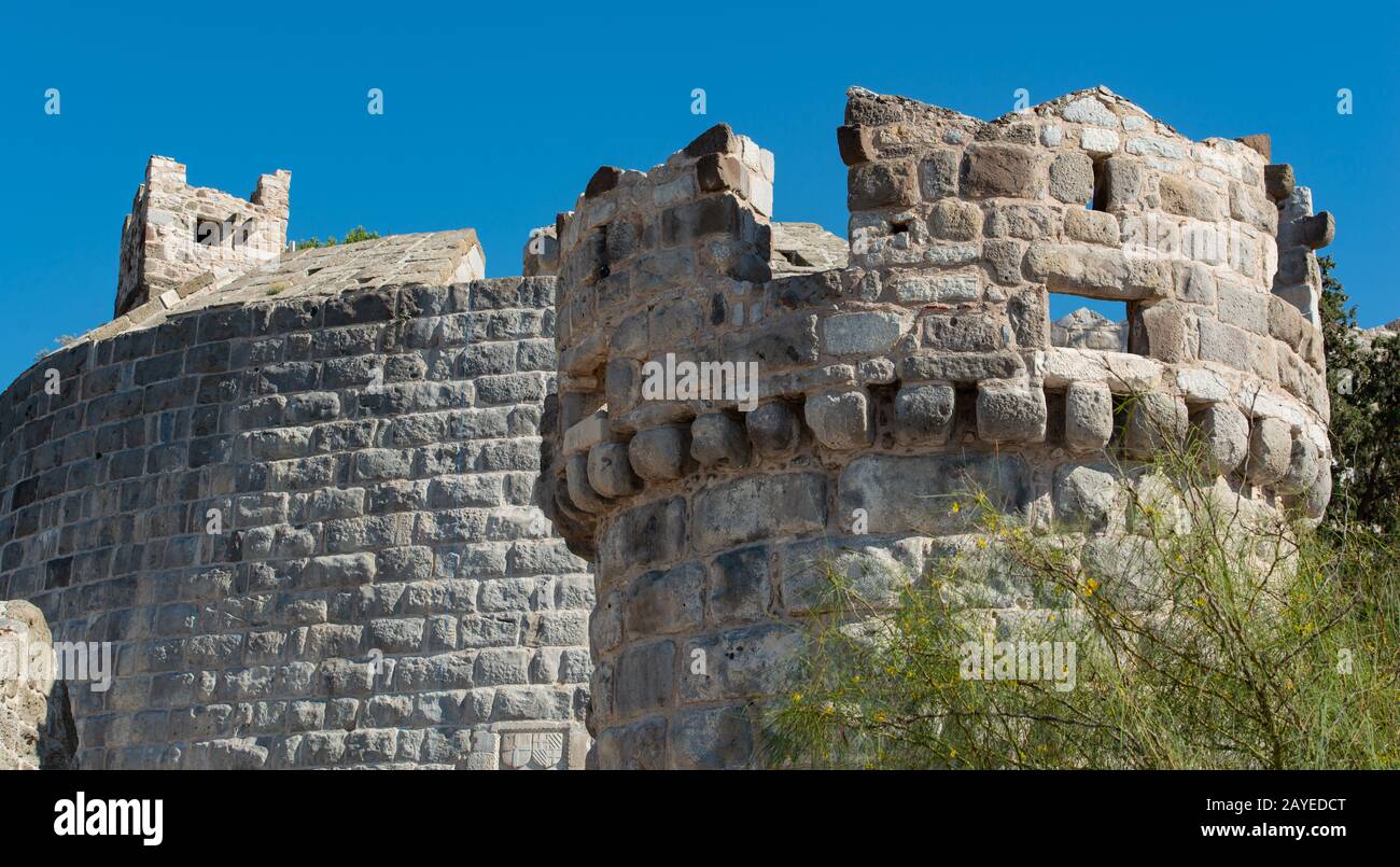 Die Architektur der Burg im Detail der türkischen Stadt Bodrum an der türkischen ägetischen See Stockfoto