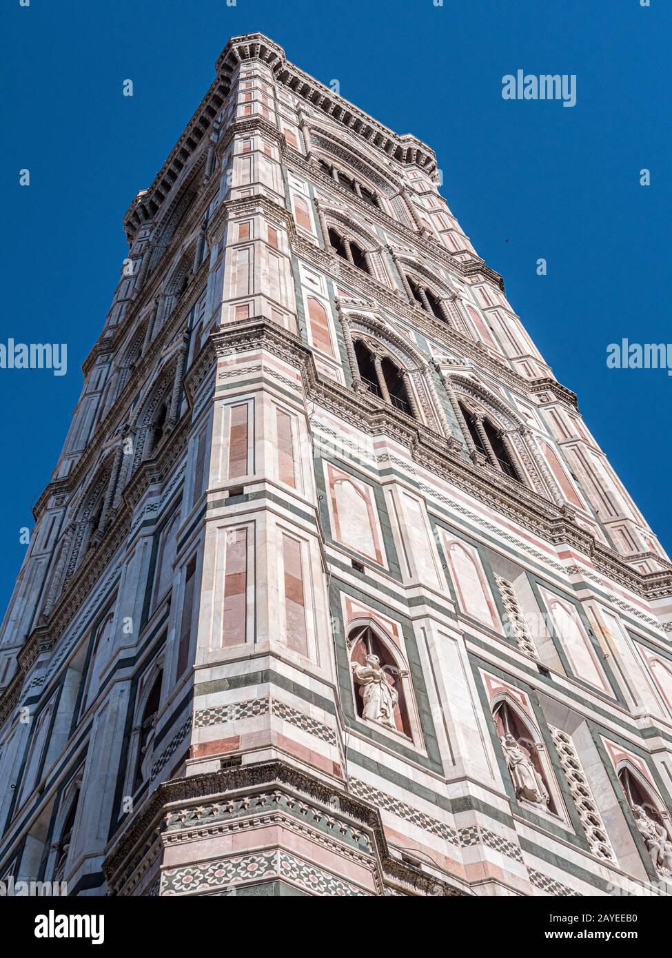 Seitenansicht des Campanile di Giotto in Firenze Stockfoto