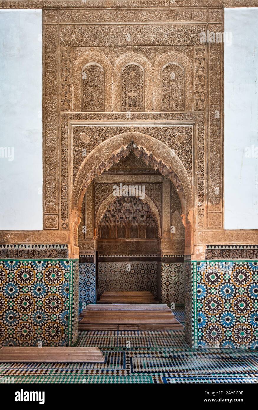 Traditionelle marokkanische Architektur mit keramischen Fliesen. Stockfoto