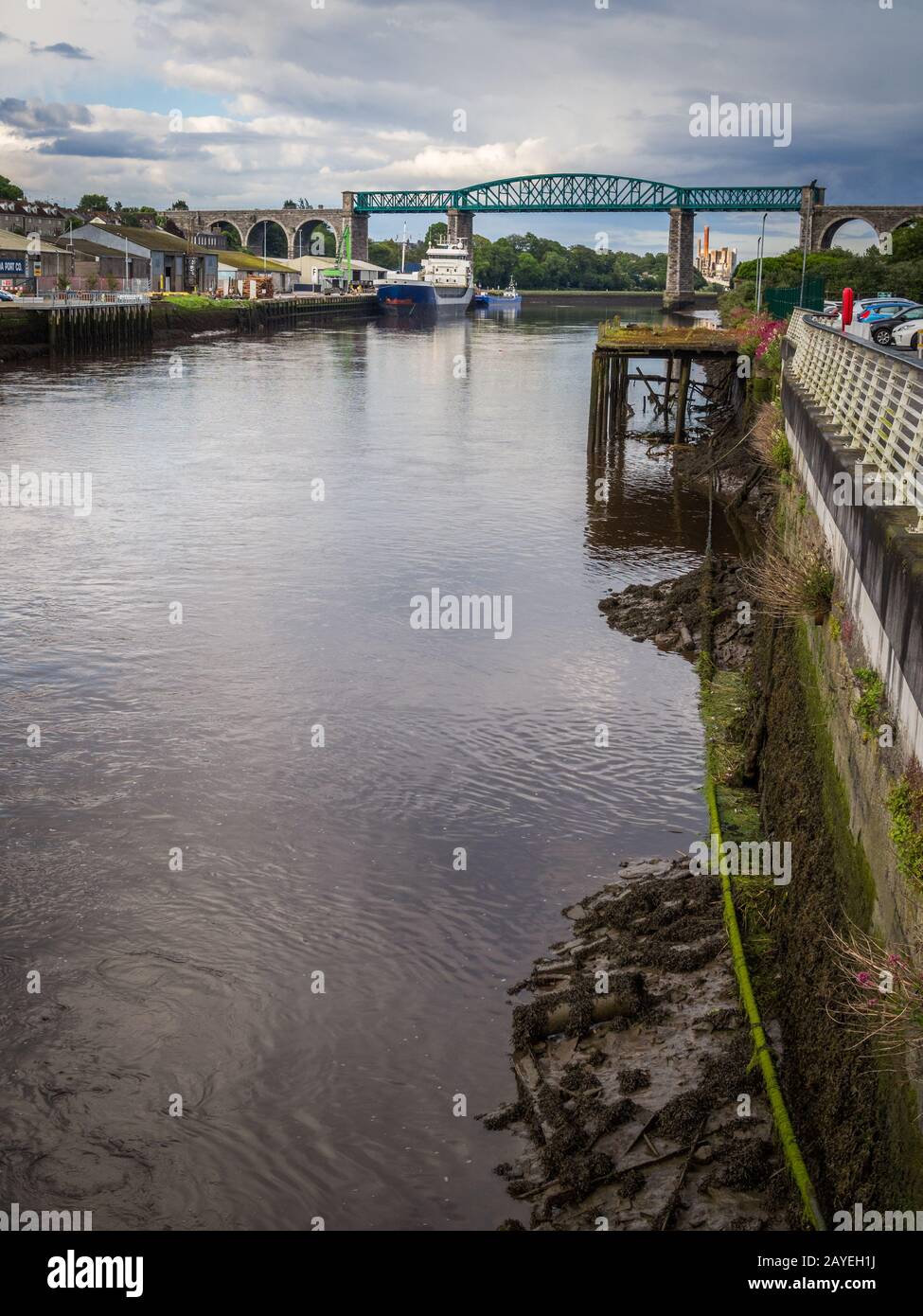 Altstadt von Drogheda in Irland mit dem Fluss Boyne Stockfoto