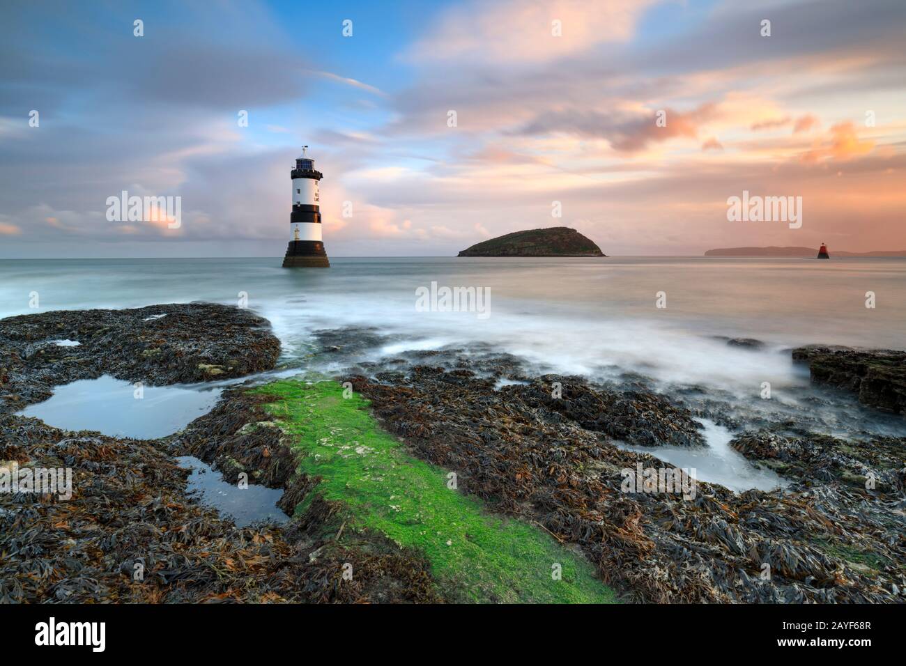 Penmon Lighthouse auf Anglesey in Nordwales Stockfoto