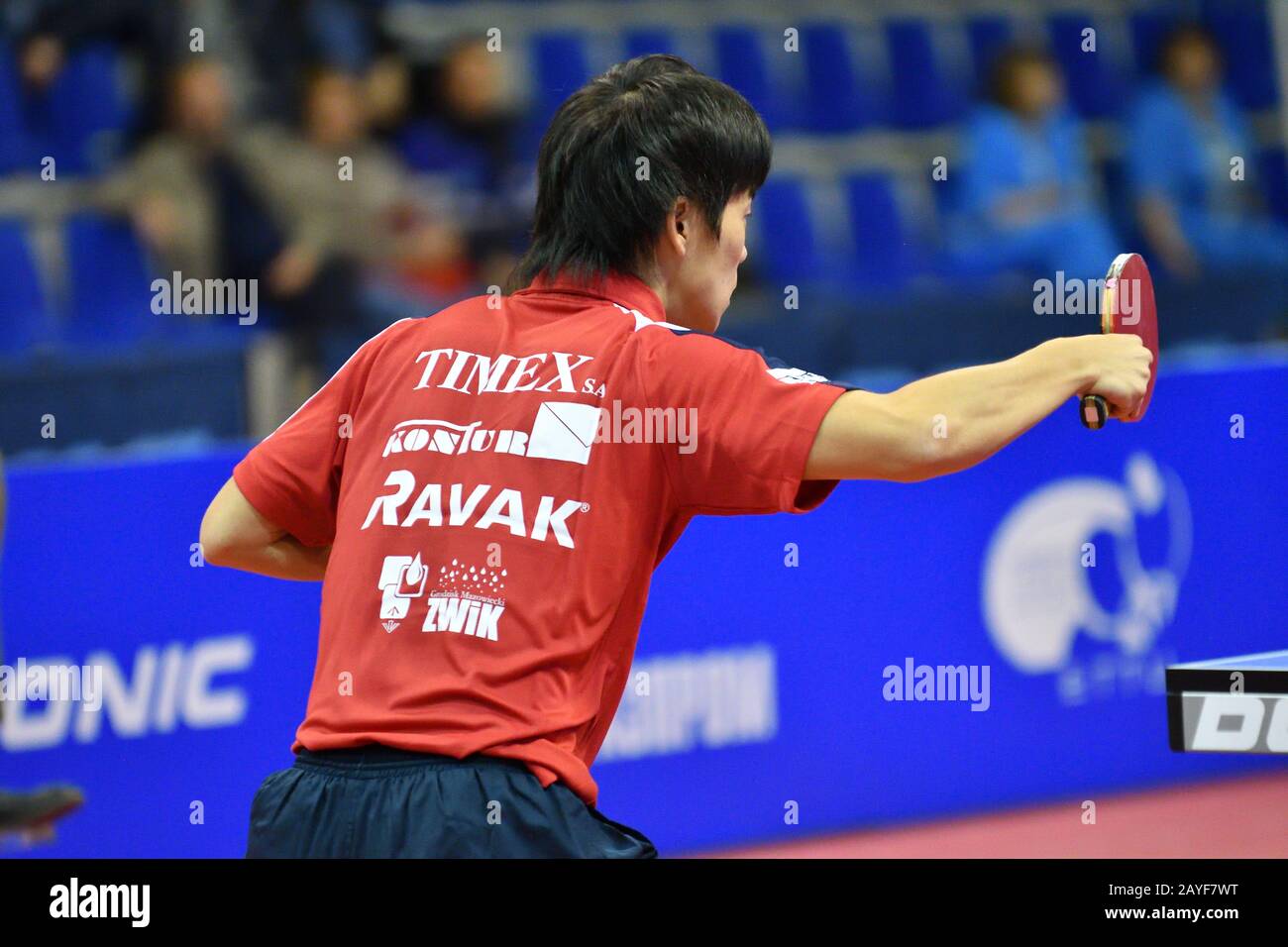 Orenburg, Russland - 28. September 2017 Jahre: Junge treten im Spiel Tischtennis den europäischen Champion an Stockfoto