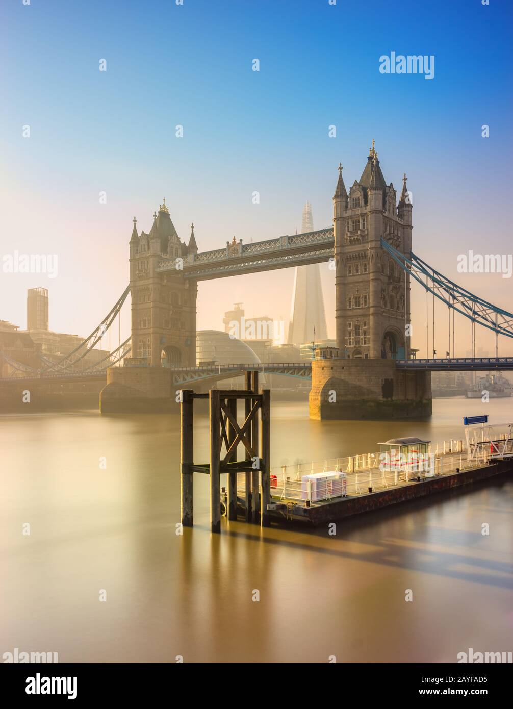 Tower Bridge und Thames River, Blick von der Shard, London, UK Stockfoto
