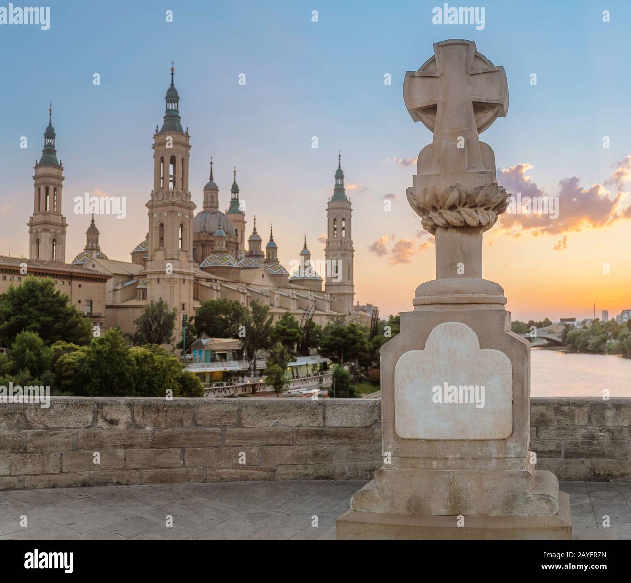 Hauptmarkierung in Zaragoza - Kathedrale der Säule in der Region Aragonien in Spanien Stockfoto