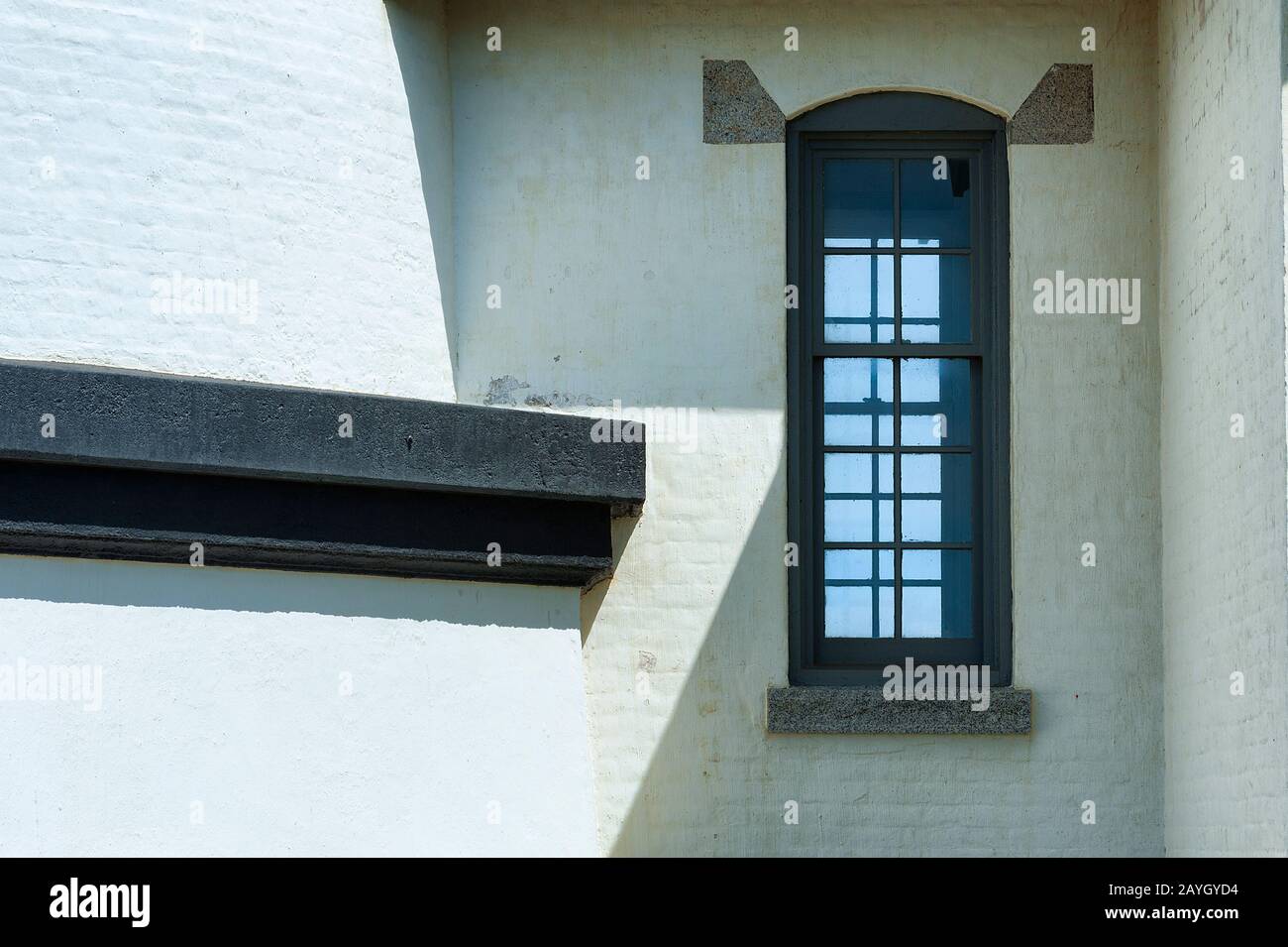 Nahaufnahme des Architekturdesigns des Yaquina Head Lighthouse in Newport an der Oregon Coast Stockfoto