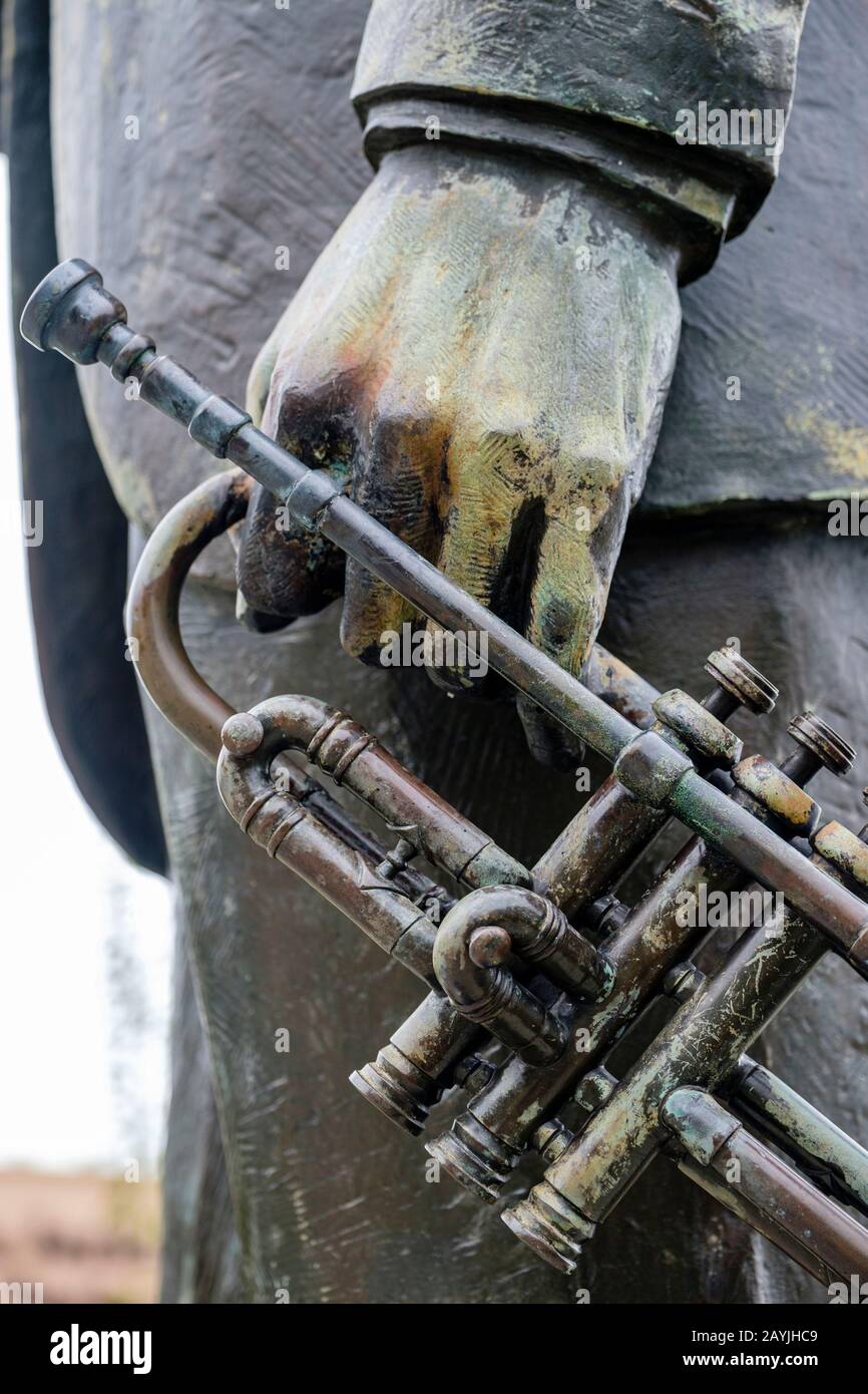 Detail der Louis Armstrong Statue von Elizabeth Catlett, Jazzmusiker Louis Armstrong Park New Orleans, Bezirk Treme, New Orleans, Louisiana, USA Stockfoto