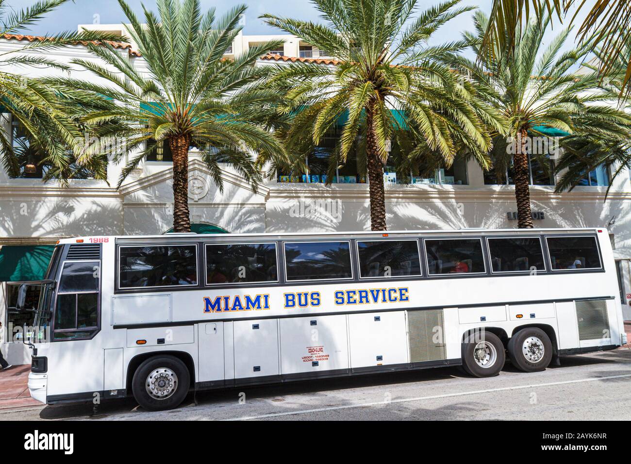 Miami Beach Florida, Fifth 5th Street, Bus, Reisebus, Reisebus, Besucher reisen Reise Reise Tourismus Wahrzeichen Kultur Kultur Kultur, Urlaub Stockfoto