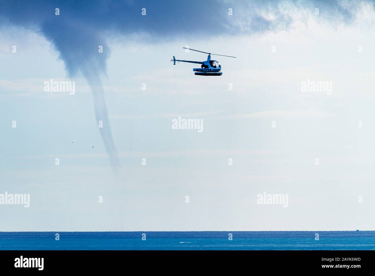 Miami Beach Florida, Atlantischer Ozean, Wasser, Wetter, rotierende Trichterwolken, Wasserauslauf, Hubschrauber, FL101128002 Stockfoto