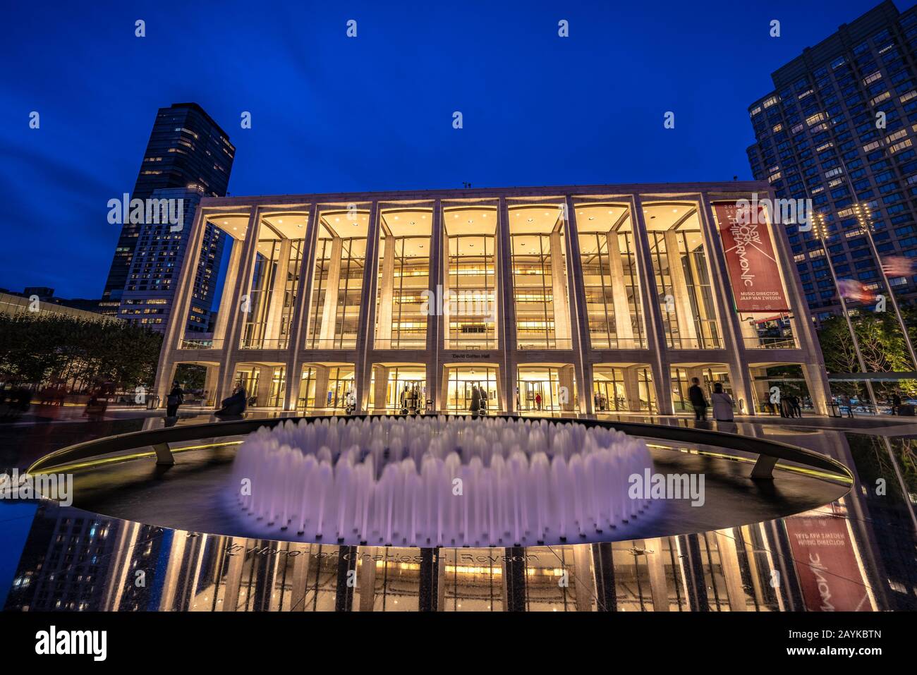 New YORK, USA - 09. OKTOBER: Blick auf das Lincoln Center for the Performing Arts, ein beliebtes Performing Arts Center in Manhattan am 09. Oktober 2019 in Stockfoto