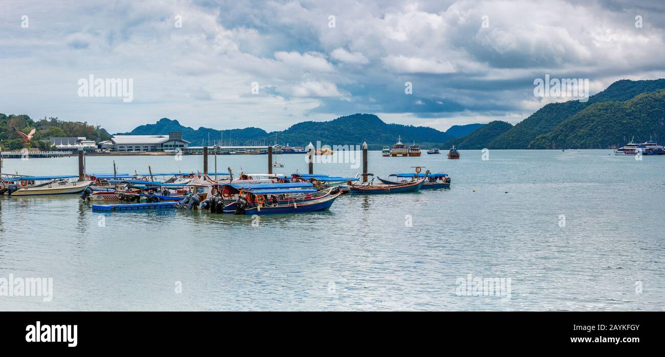 Kuah Langkawi Malaysia - 12. November 2017. Blick vom CHOGM Park of Harbour und vom Dataran lang/Eagle Square Stockfoto