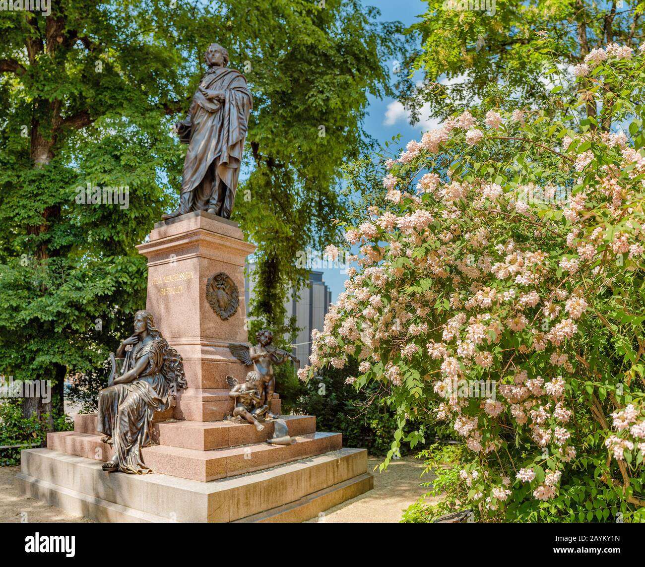 Statue des Komponisten Felix Mendelssohn in der Nähe der Thomaskirche zu Leipzig im Frühjahr Stockfoto