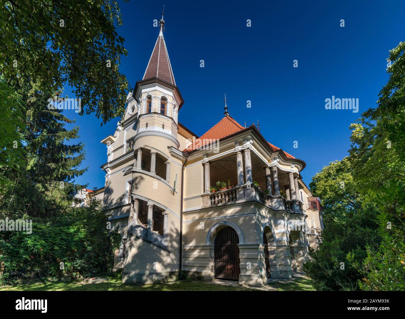 Abschnitt des Schlosses Stupava, 17. Jahrhundert, Renaissancestil, heute Altersheim, in Stupava, Slowakei, Mitteleuropa Stockfoto