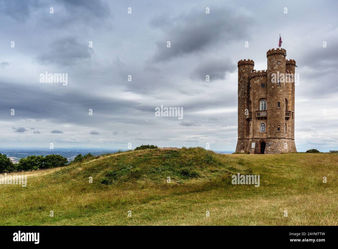 Broadway Tower ist eine Torheit auf dem Broadway Hill, in der Nähe des Dorfes Broadway, in der Grafschaft Worcestershire, England, Großbritannien Stockfoto