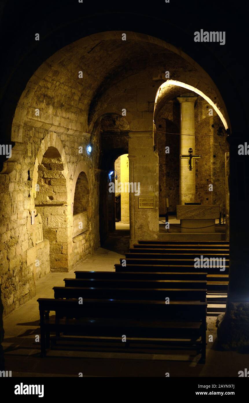 Unterirdische Saint-André-Kapelle in der Krypta der St. Victor Abbey oder der Kirche Marseille Provence Frankreich Stockfoto