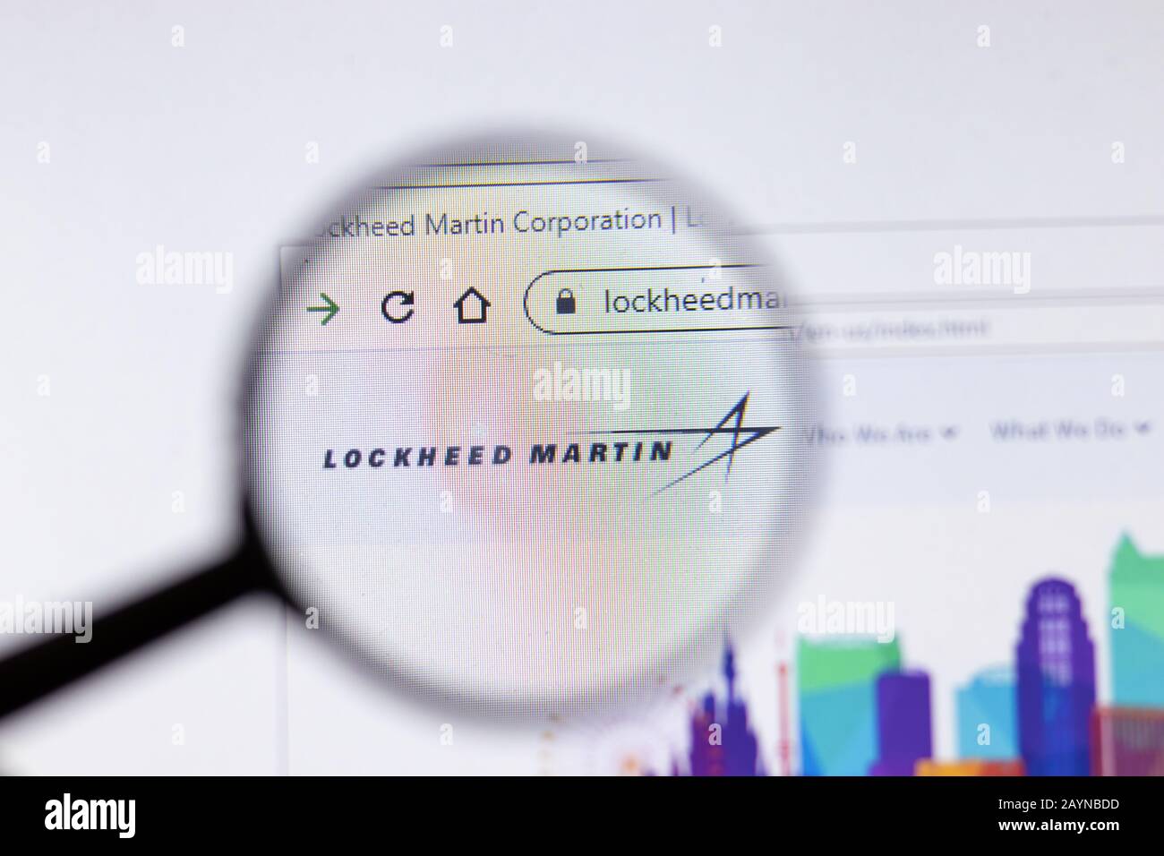 Sankt Petersburg, Russland - 18. Februar 2020: Logo auf der Website der Lockheed-Martin-Firma auf der Laptop-Anzeige. Bildschirm mit Symbol, Bildmaterial Stockfoto