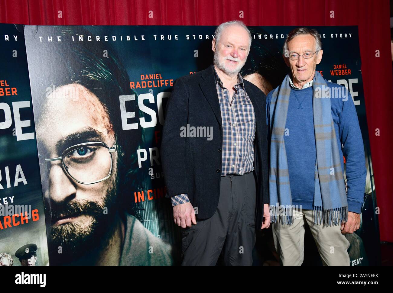 Stephen Lee (links) und Tim Jenkin nehmen an einer Vorführung für den neuen Film Escape From Pretoria im Soho Curzon in London. Stockfoto