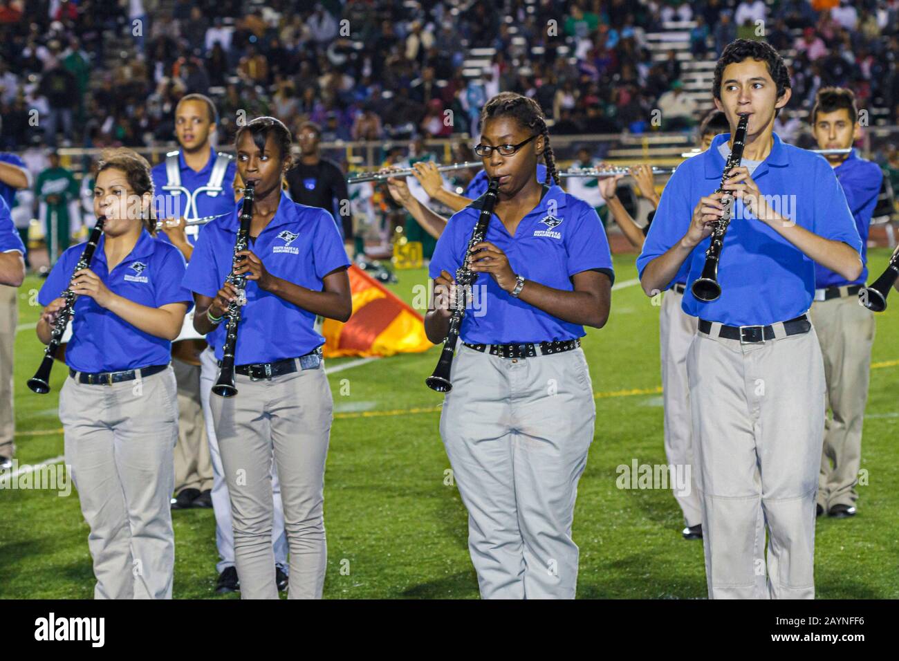 Miami Florida, Liberty City, Miami Dade College North Campus, Traz Powell Stadium, High School Football Playoffs, Central vs. South Dade, Halbzeitperforman Stockfoto