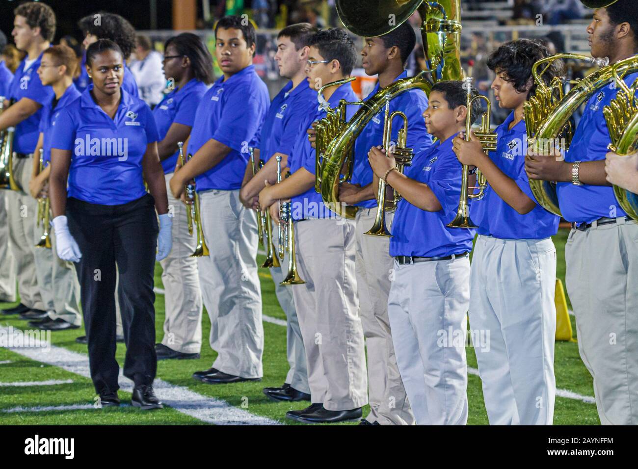 Miami Florida, Liberty City, Miami Dade College North Campus, Traz Powell Stadium, High School Football Playoffs, Central vs. South Dade, Halbzeitperforman Stockfoto