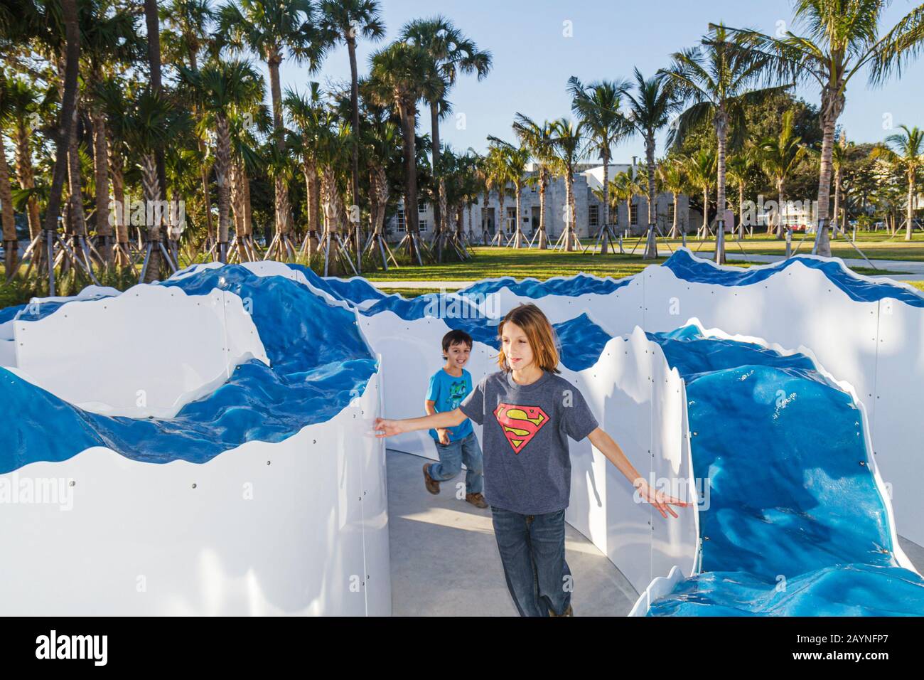 Miami Beach Florida, Collins Park, Art Basel, Installation, Labyrinth, Besucher reisen Reise Reise Tourismus Tourismus Wahrzeichen Kultur Kultur Kultur, vacati Stockfoto