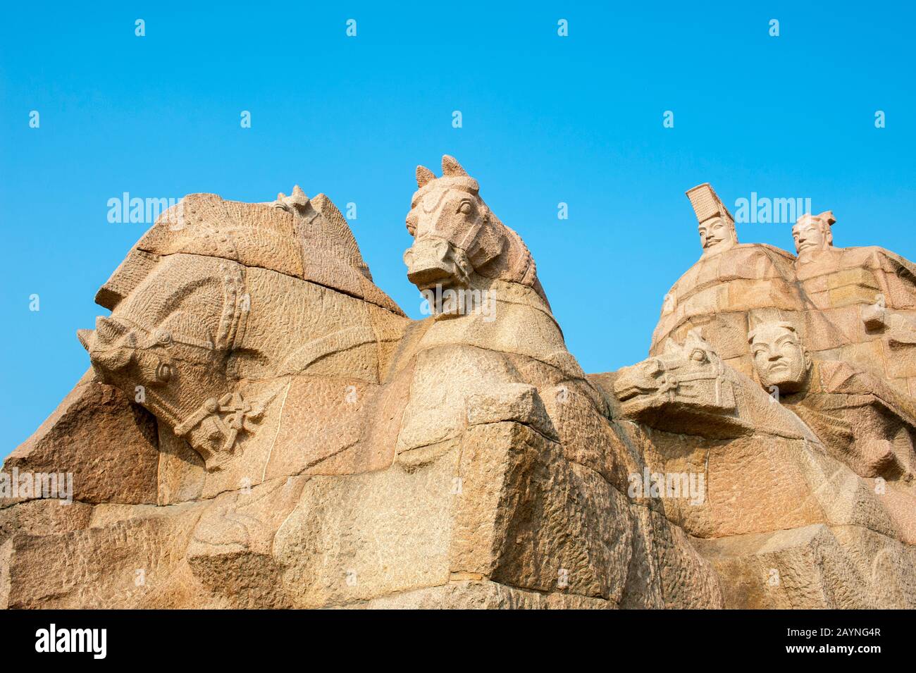 Denkmal für Kaiser Qin Shi Huang (259 v. Chr. - 210 v. Chr.), den ersten Kaiser Chinas, der China vereinte und den Bau der Terrakotta-Warr anordnete Stockfoto