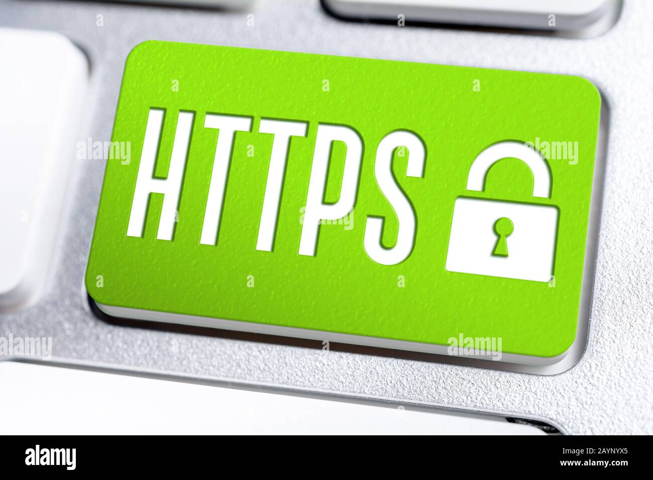 Grüne HTTPS-Taste Mit Tastensperre, sicheres Internetkonzept Stockfoto