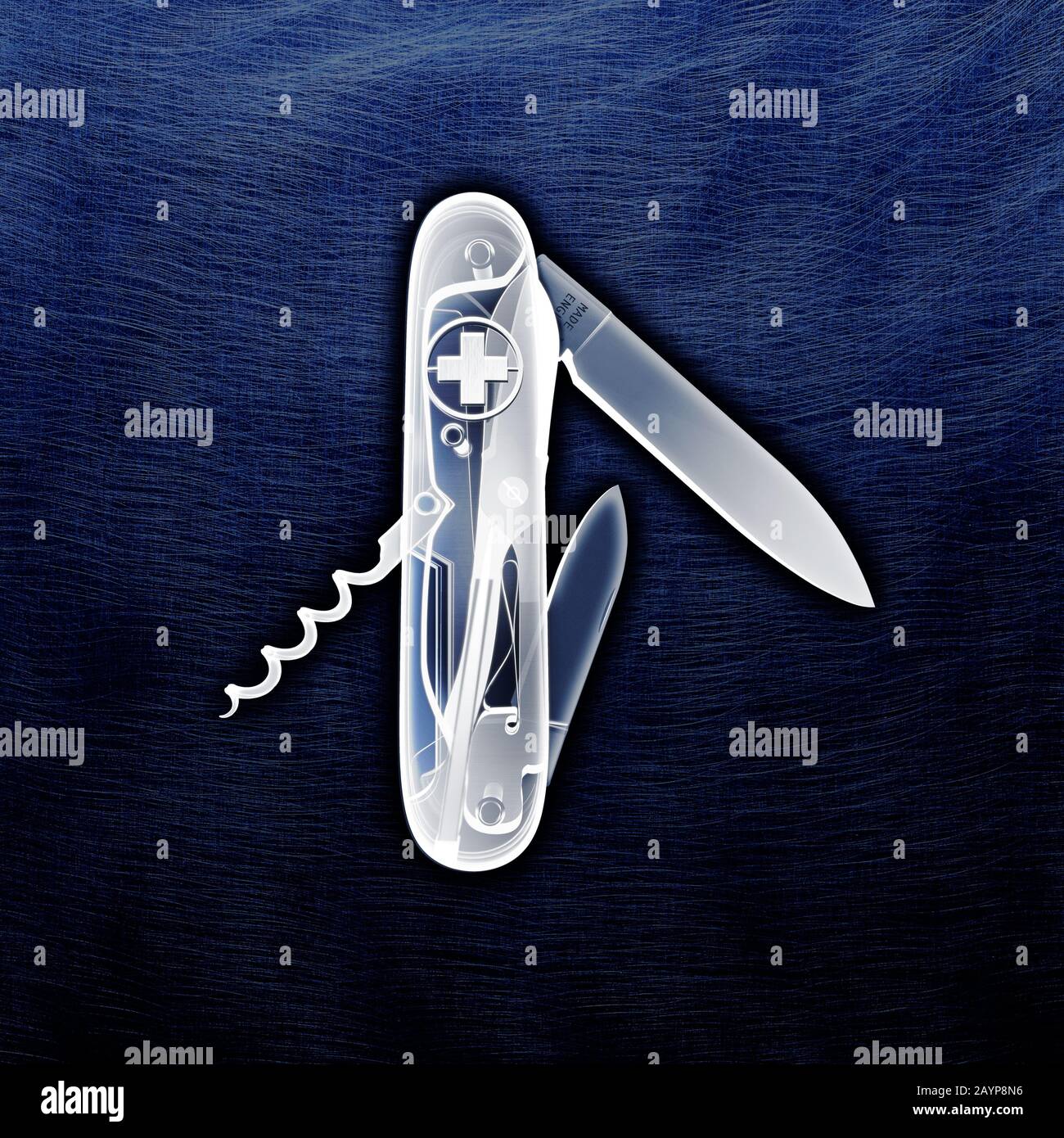 X-ray X-ray Schweizer Taschenmesser. Taschenmesser mit Messer und Korkenzieher mit seiner Arbeit offenbart auf einem blauen Metallhintergrund. Stockfoto