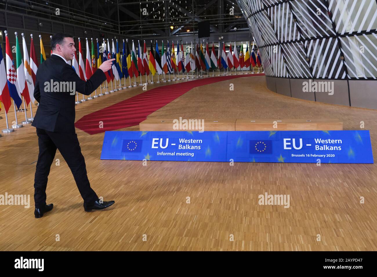 Brüssel, Belgien. Februar 2020. Der Außenminister Nordmazedoniens Nikola Dimitrov kommt zum Informellen Treffen zwischen der EU und dem westlichen Balkan am Sitz des Europäischen Rates Credit: Alexandros MICHAILIDIS/Alamy Live News Stockfoto