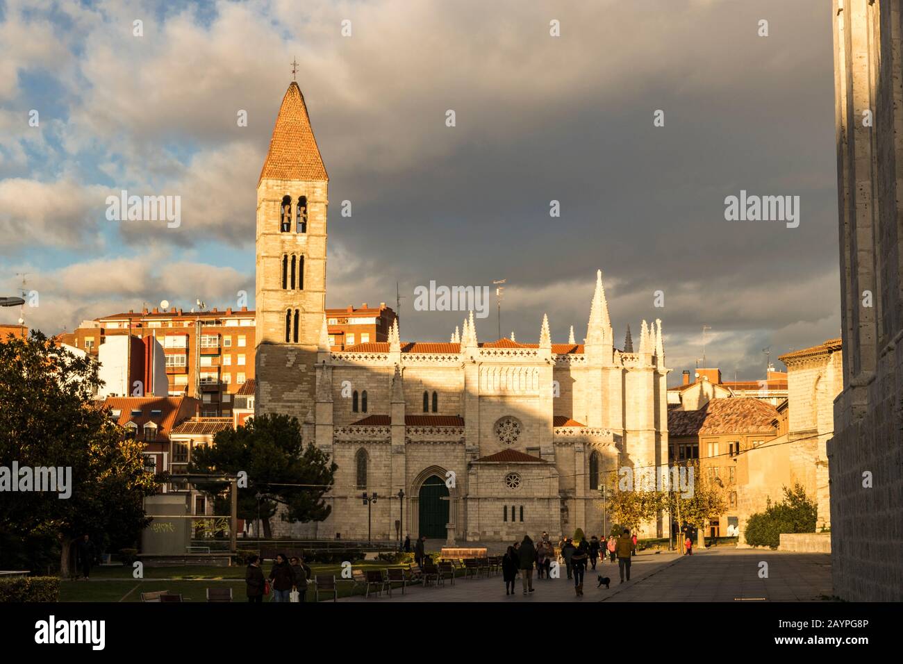 Valladolid, Spanien. Die Iglesia de Santa Maria La Antigua (Kirche der Heiligen Maria des Altertums), ein Römisch-Katholischer Tempel aus dem 12. Jahrhundert Stockfoto