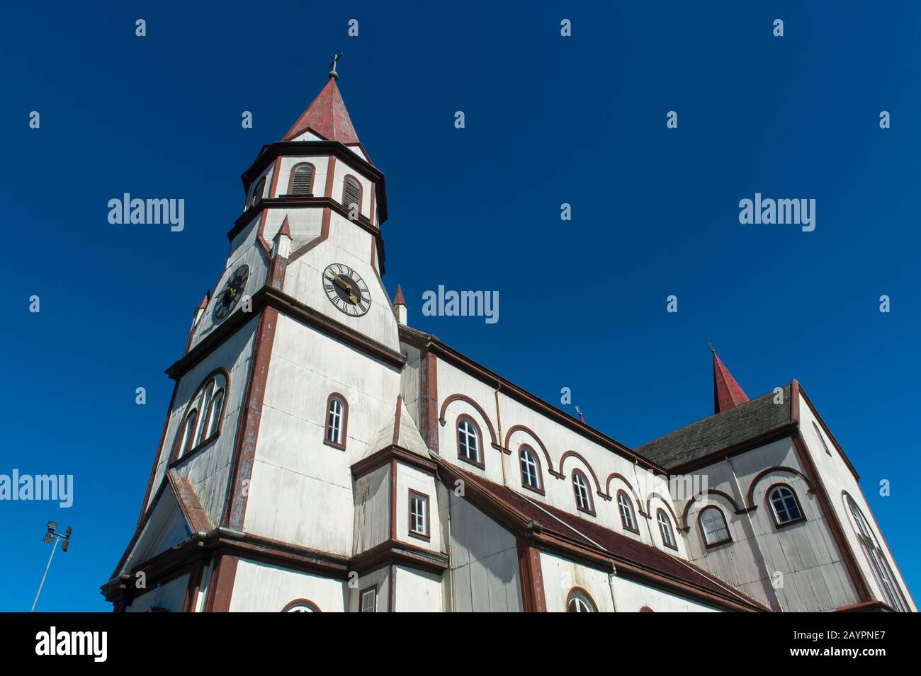 Detail der Kirche Heilig Herz Jesu, erbaut im Jahre 1915, in Puerto Varas im Lake District von Chile. Stockfoto