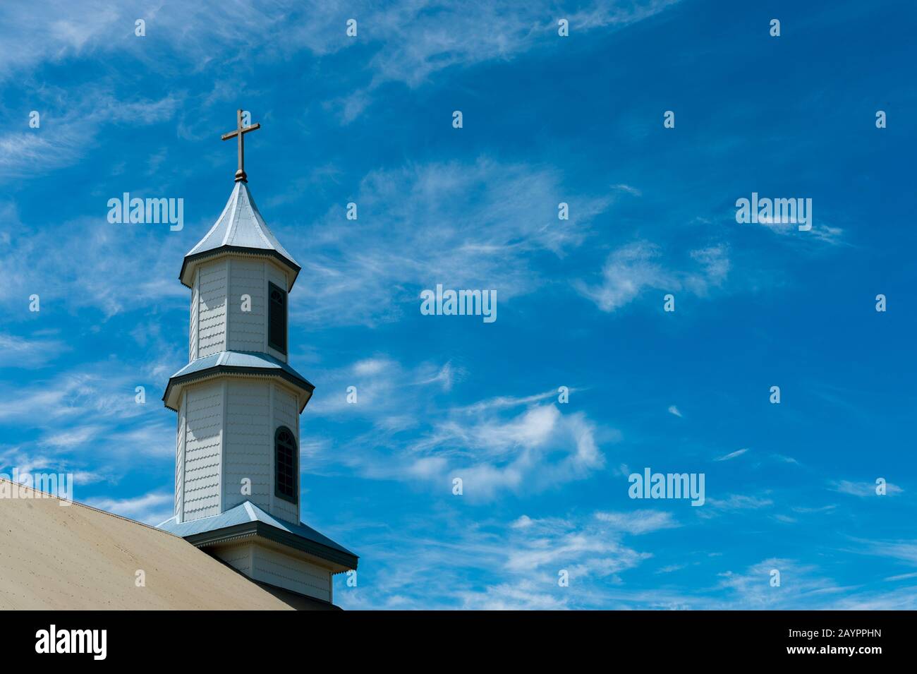 Die Kirche (1750-1790) in Dalcahue, einem UNESCO-Weltkulturerbe, ist eine der ältesten Kirchen auf der Chiloe-Insel im Süden Chiles. Stockfoto