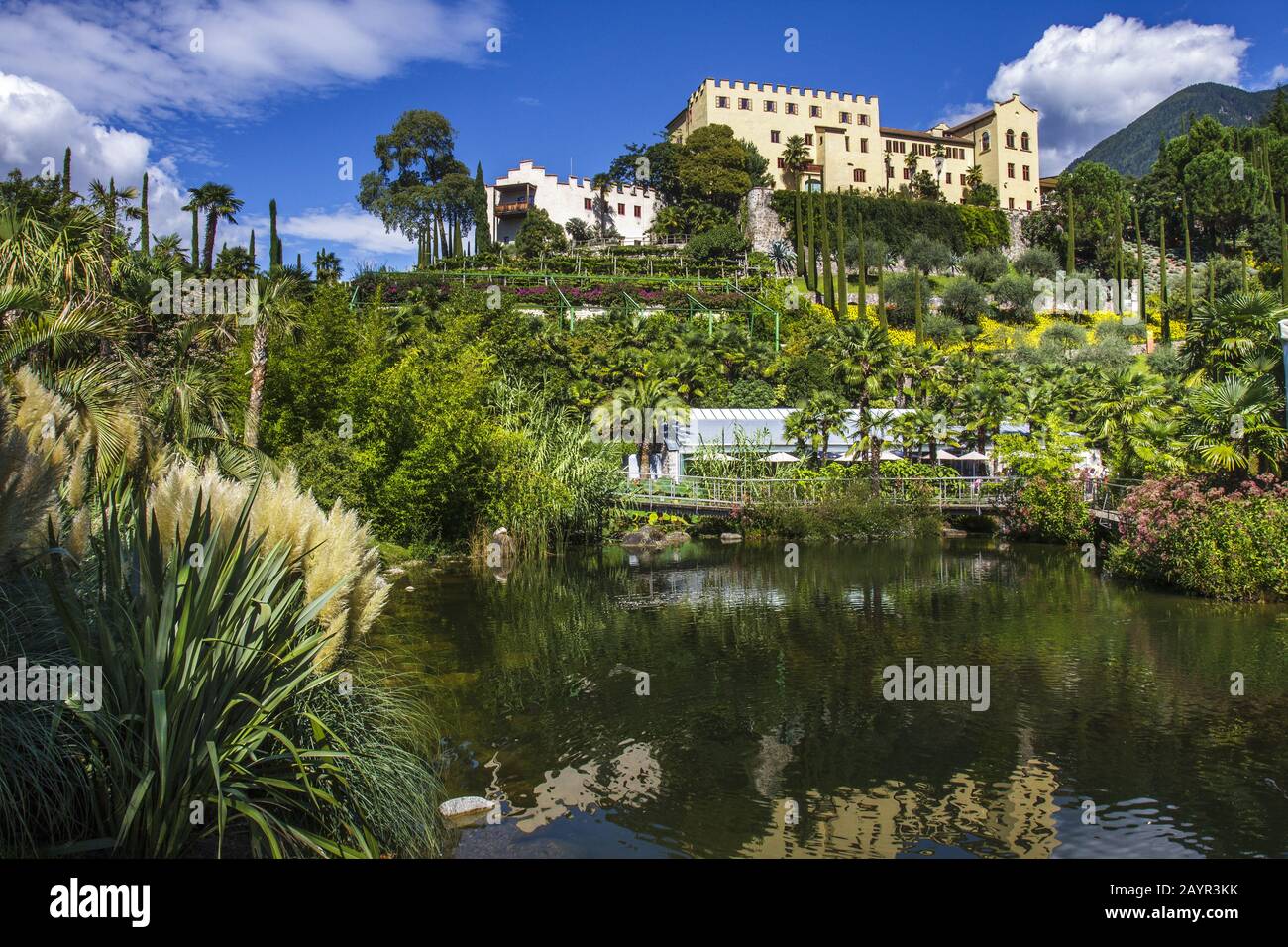 Gärten von Schloss Trautmannsdorff, Italien, Südtirol, Meran Stockfoto