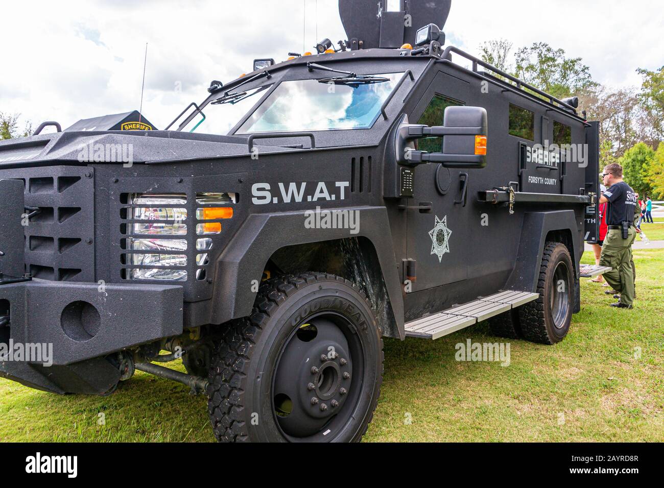 Swat vehicle -Fotos und -Bildmaterial in hoher Auflösung – Alamy
