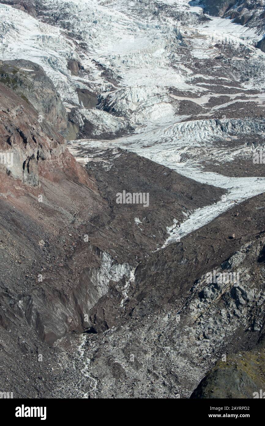 Blick vom Nisqually Vista Trail des Mount Rainier mit dem Nisqually-Gletscher (Detail) in Mt. Rainier National Park im US-Bundesstaat Washington. Stockfoto