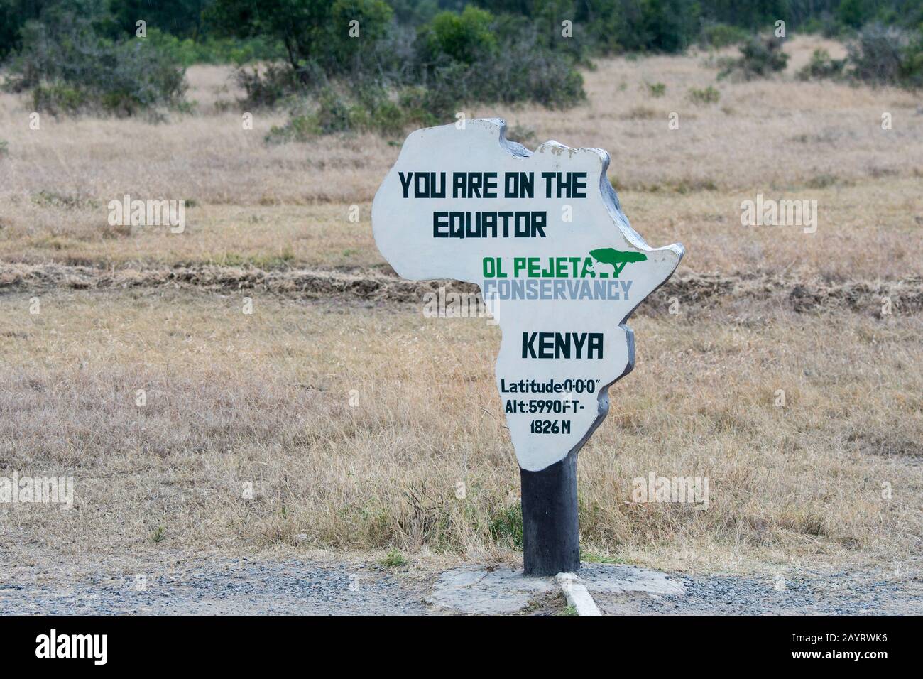 The Equator sign and marking in the Ol Pejeta Conservancy in Kenya. Stockfoto The Equator sign and marking in the Ol Pejeta Conservancy in Kenya. Stockfoto